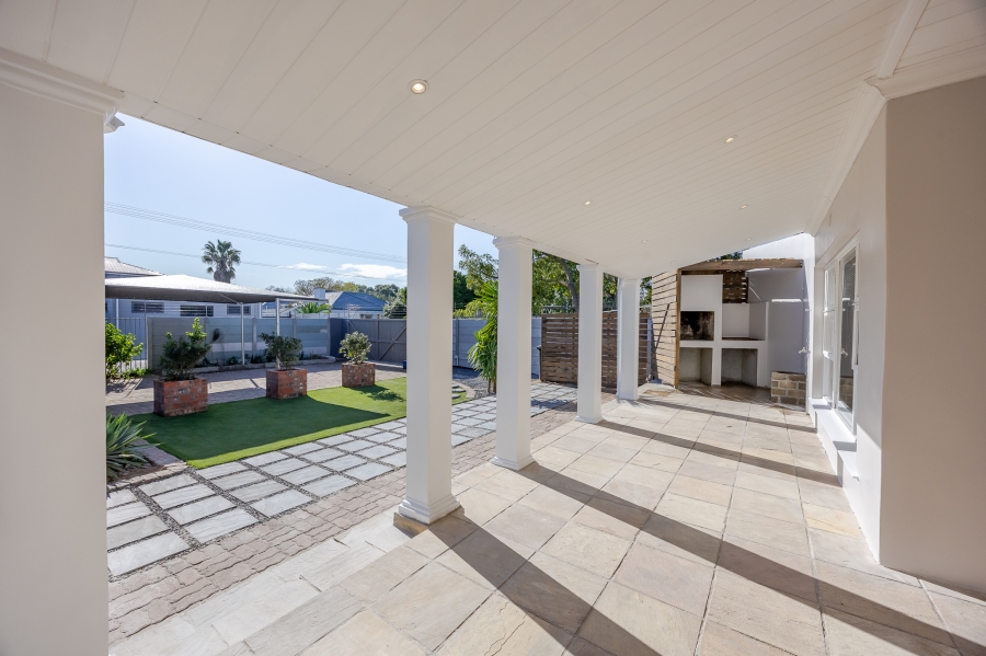4 Bedroom Property for Sale in Belgravia Western Cape